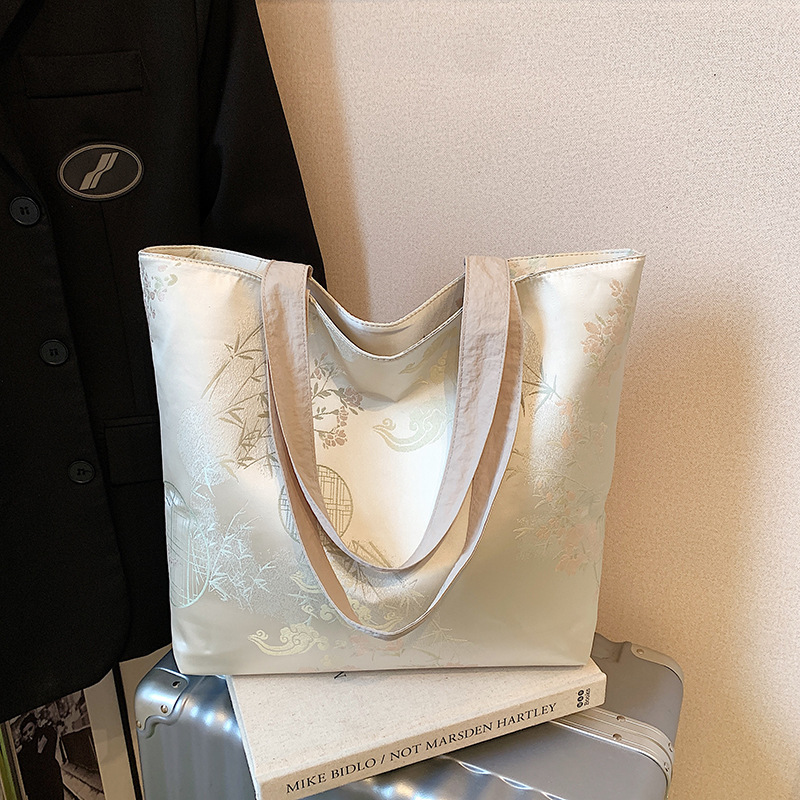 Eenvoudige draagtassen met gro - Interior Design Class recensie en prijs