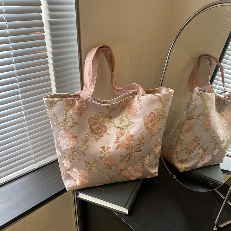 Eenvoudige draagtassen met gro - Interior Design Class recensie en prijs