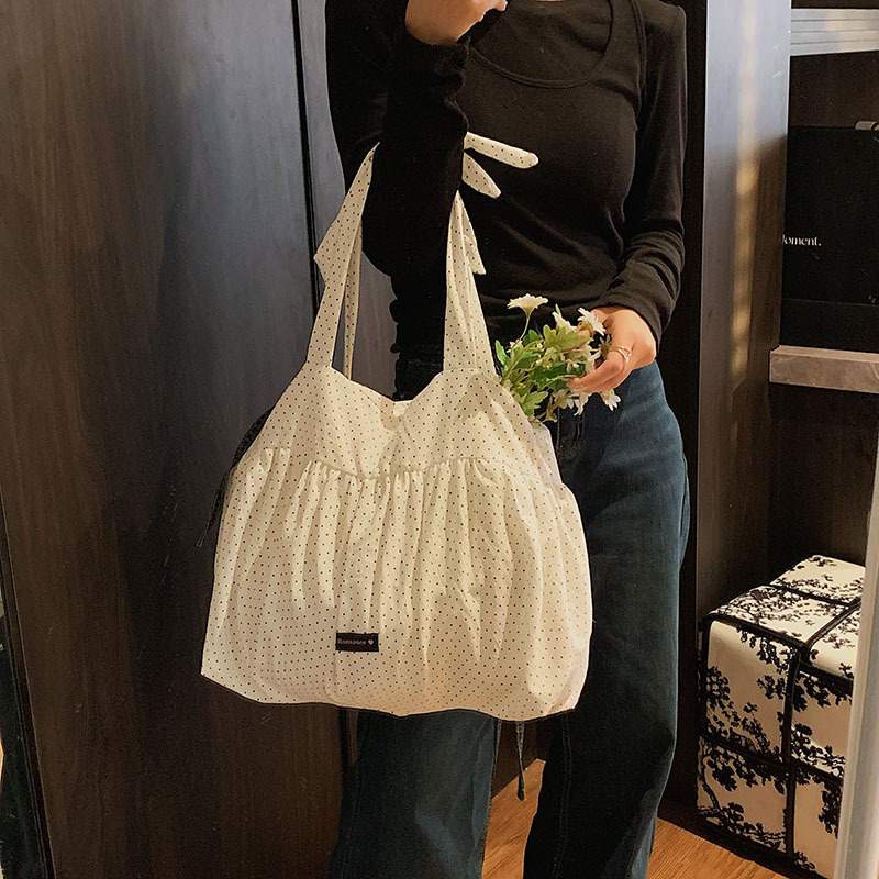 Witte boodschappentassen met g - Interior Design Class recensie en prijs